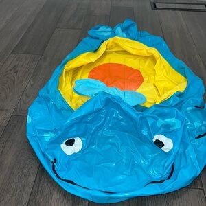 Baby inflatable whale bathtub/swimming splash pool